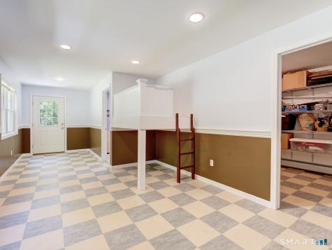35 Woodsedge Court Berlin CT 06037
