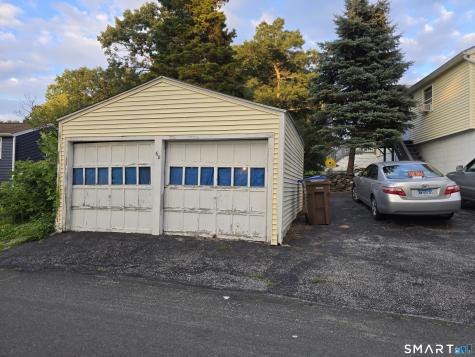 68 Oronoque Trail Shelton CT 06484