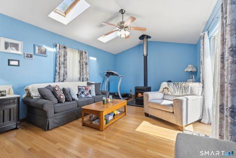 289 Indigo Street Groton CT 06355
