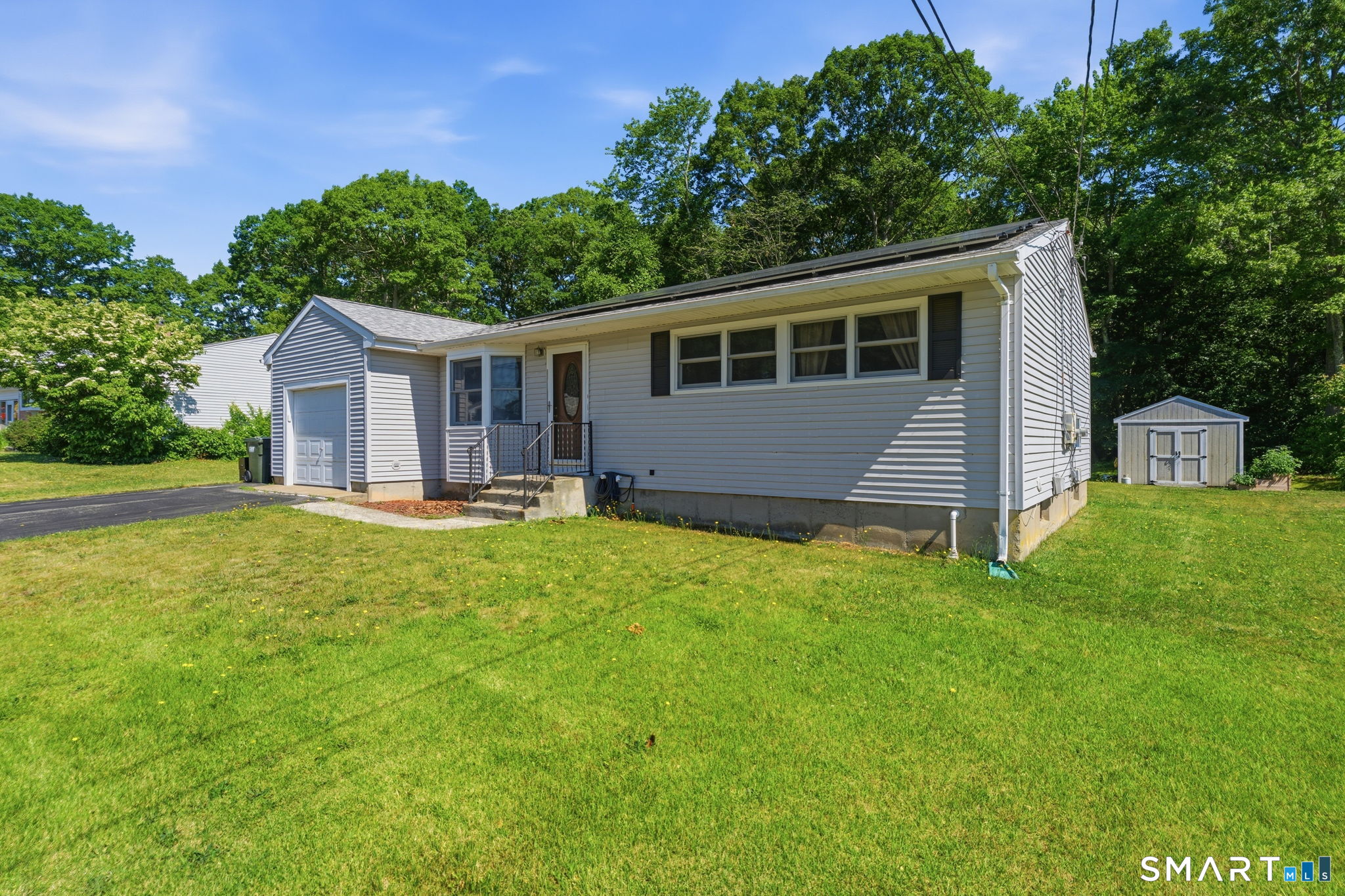 289 Indigo Street Groton CT 06355