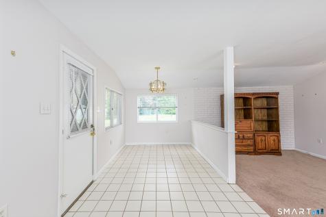 26 Macarthur Road North Haven CT 06473