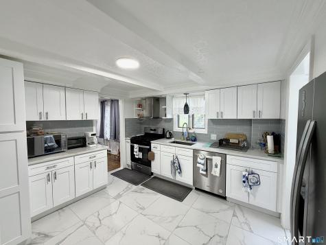 162 Sheppard Street Stratford CT 06614