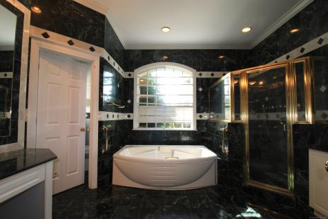 11 Pheasant Ridge Road Newtown CT 06470