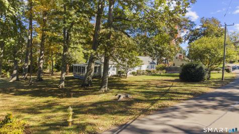 31 Pawson Road Branford CT 06405