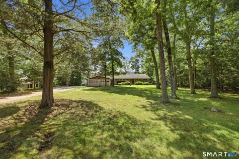 21 Hickory Lane East Haddam CT 06423