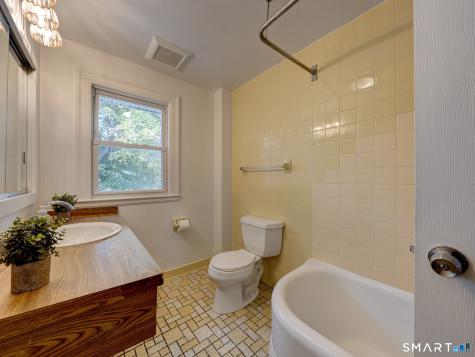 172 Four Rod Road Berlin CT 06037