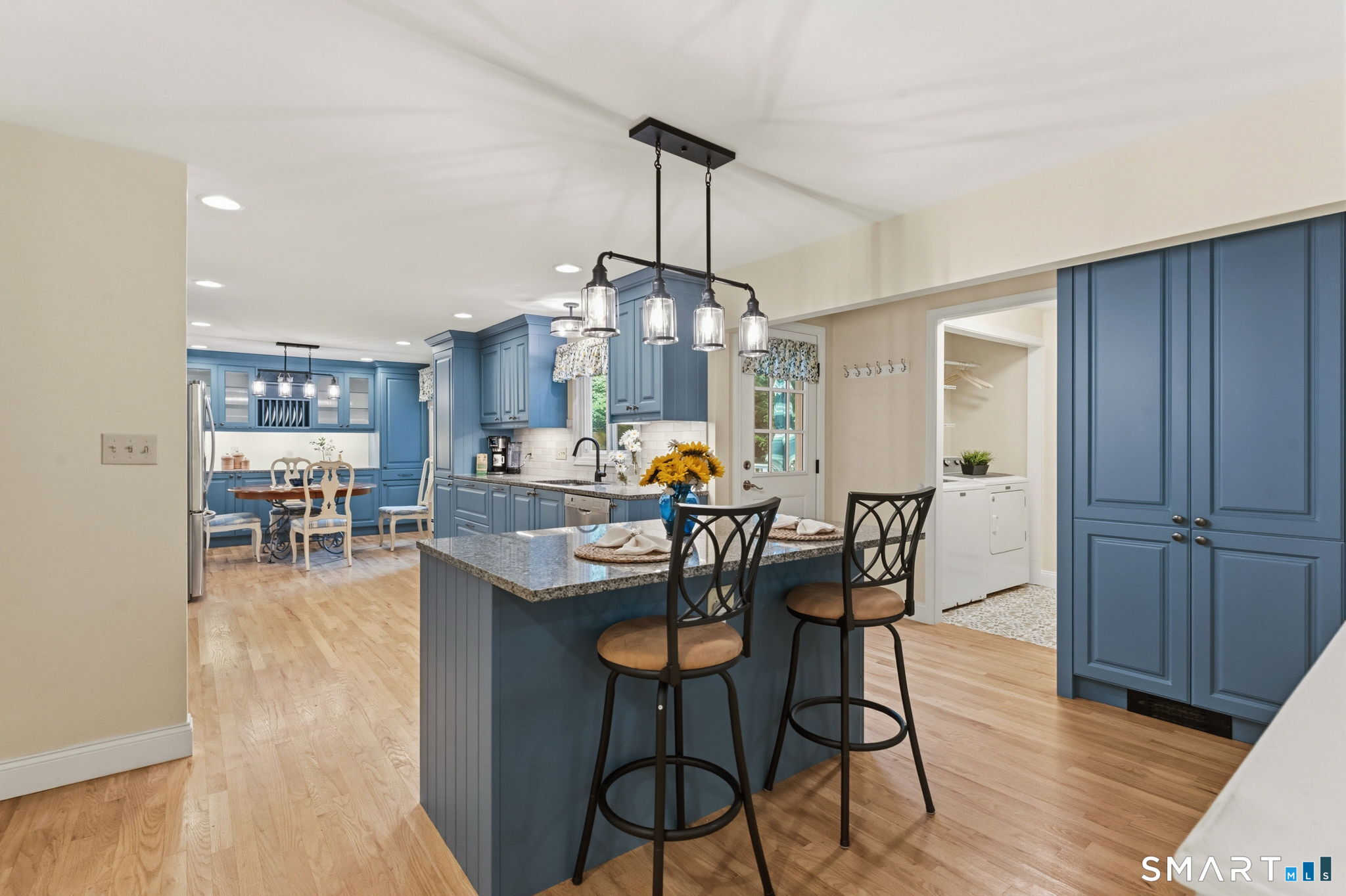 9 Banks Road Simsbury CT 06070
