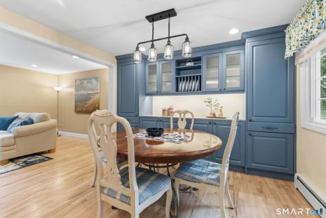 9 Banks Road Simsbury CT 06070