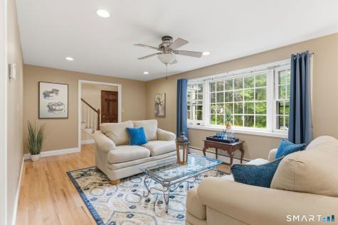 9 Banks Road Simsbury CT 06070