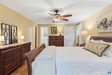9 Banks Road Simsbury CT 06070