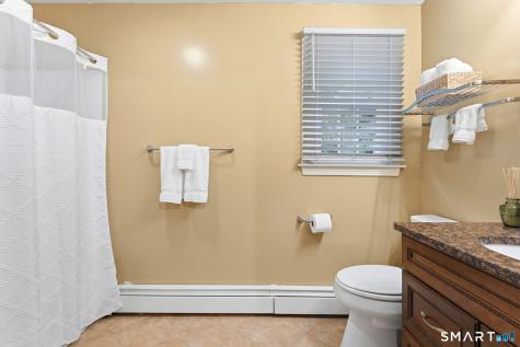 9 Banks Road Simsbury CT 06070