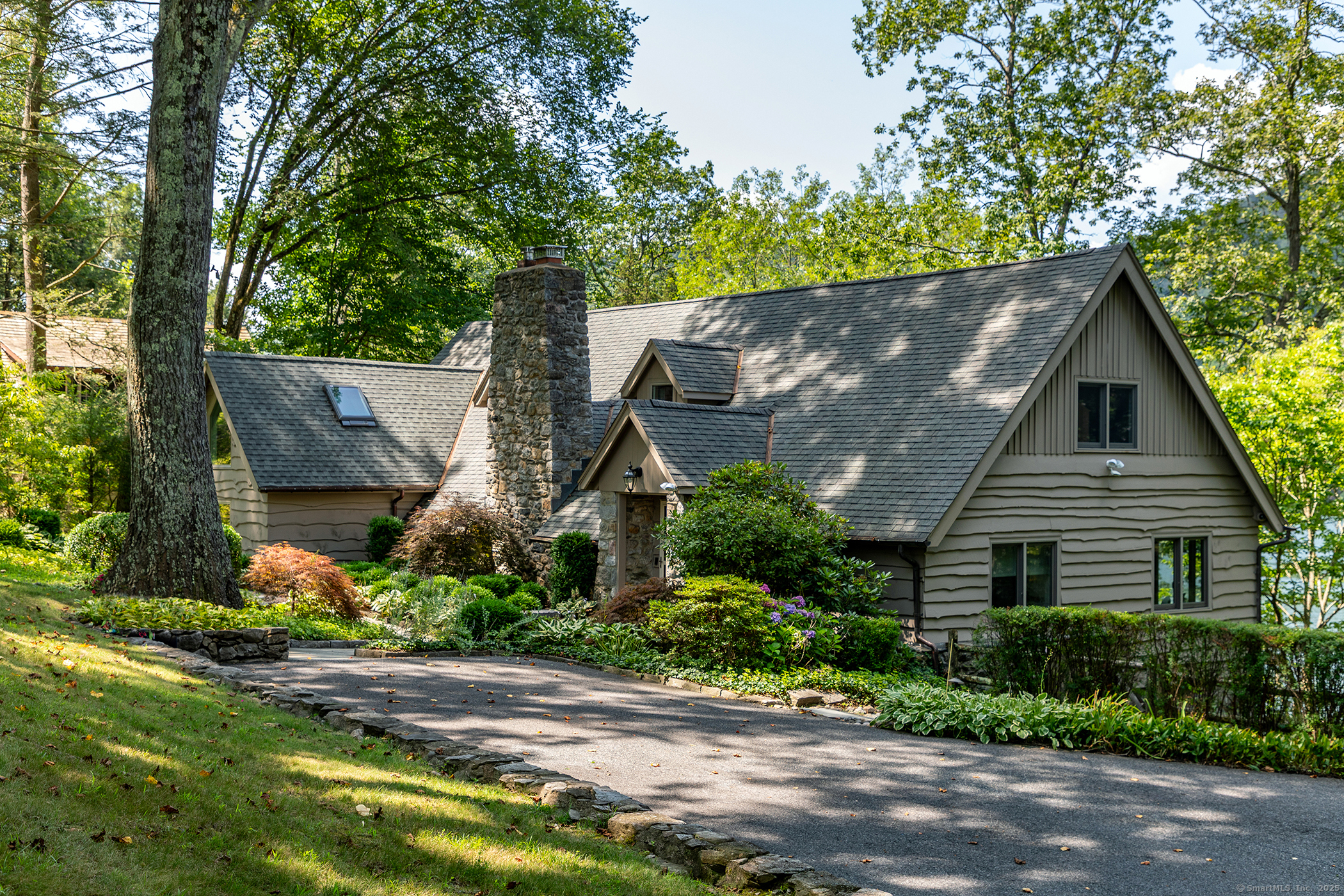 25 Echo Drive New Milford CT 06776