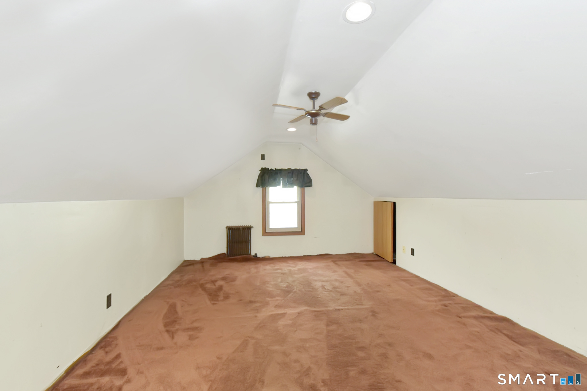 39 Gary Street Bridgeport CT 06610