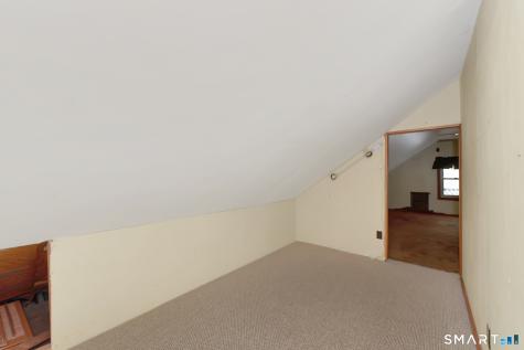 39 Gary Street Bridgeport CT 06610