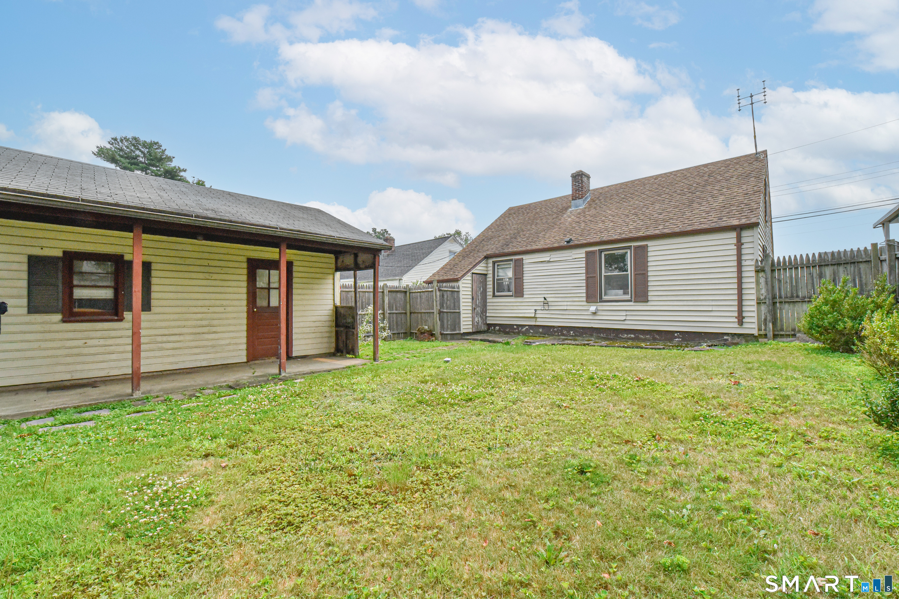 39 Gary Street Bridgeport CT 06610