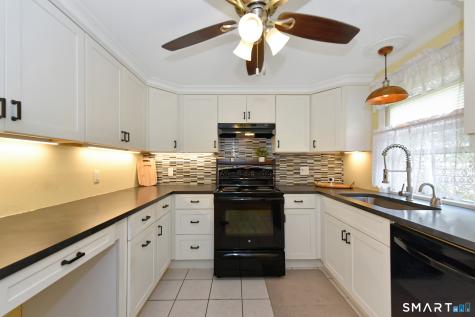 39 Gary Street Bridgeport CT 06610