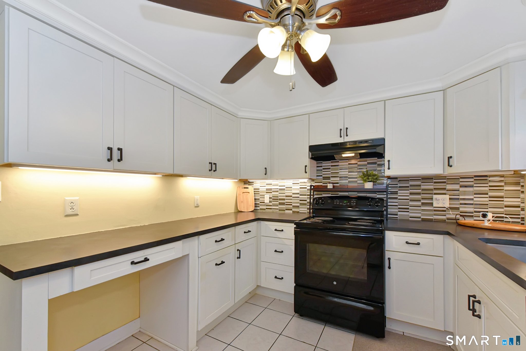 39 Gary Street Bridgeport CT 06610