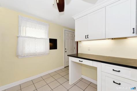 39 Gary Street Bridgeport CT 06610