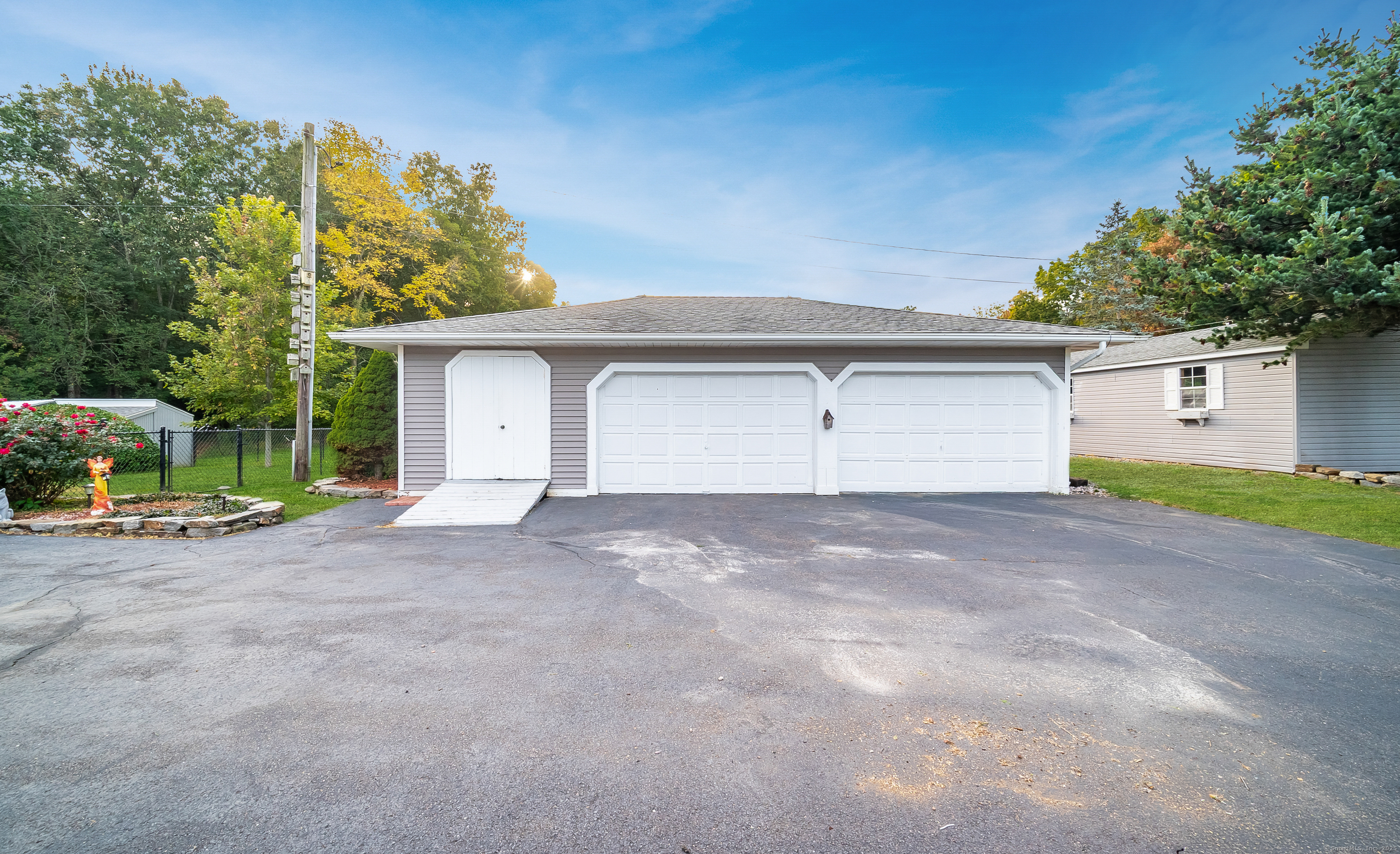 28 Cemetery Road Willington CT 06279