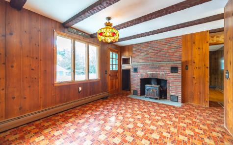 28 Cemetery Road Willington CT 06279