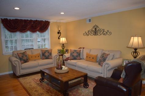 4 Tanglewood Drive Avon CT 06001