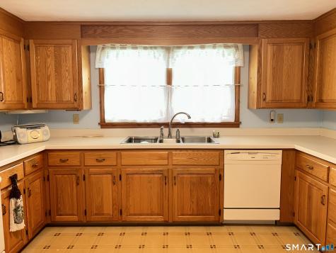 1 Hillcrest Road Enfield CT 06082