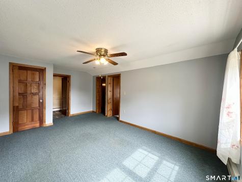 1 Edith Street Windsor Locks CT 06096