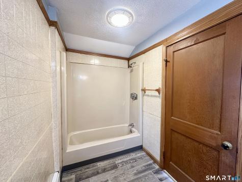 1 Edith Street Windsor Locks CT 06096