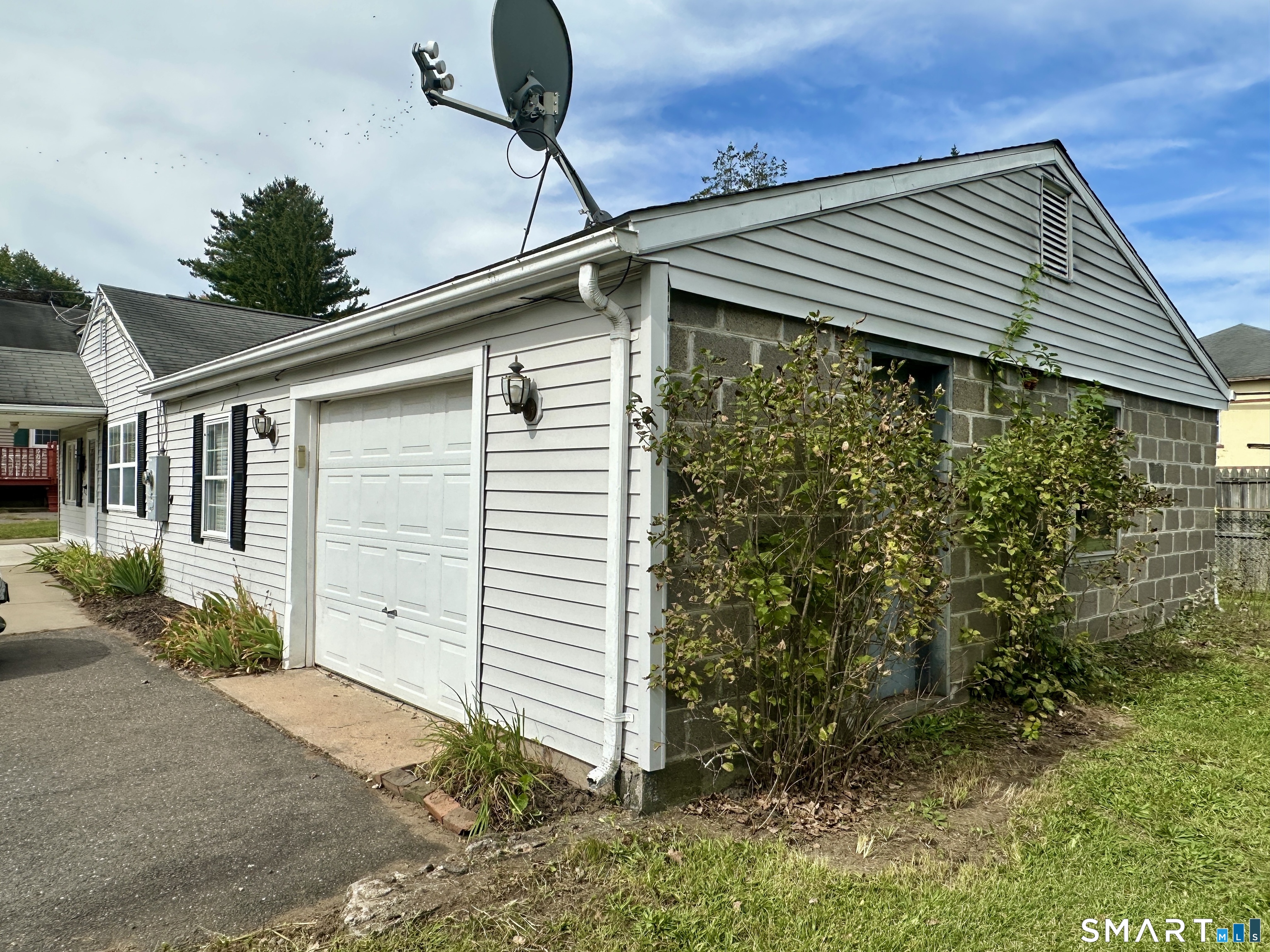 1 Edith Street Windsor Locks CT 06096