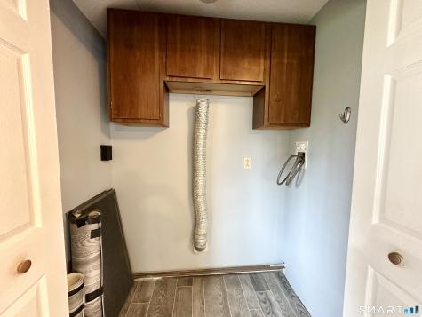 1 Edith Street Windsor Locks CT 06096