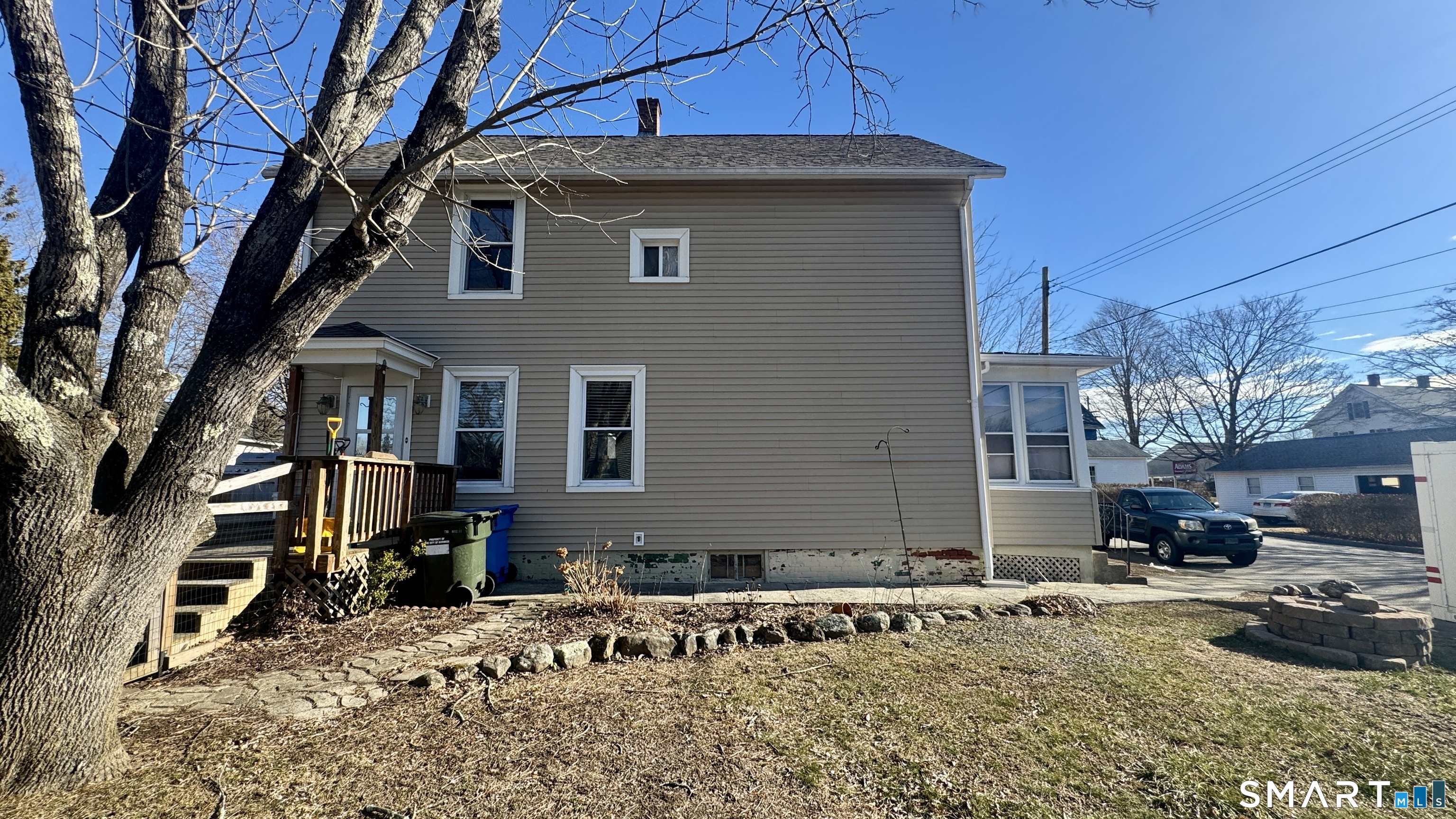 7 Quinebaug Road Norwich CT 06360