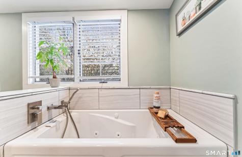 5 Hampton Road New Fairfield CT 06812