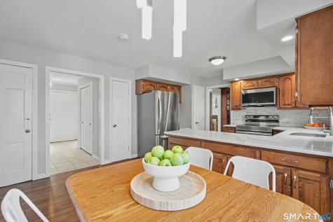 37 Lovers Lane Madison CT 06443