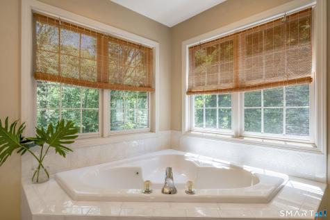 77 Silo Hill Madison CT 06443