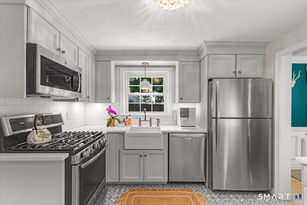 42 Gifford Road West Hartford CT 06119