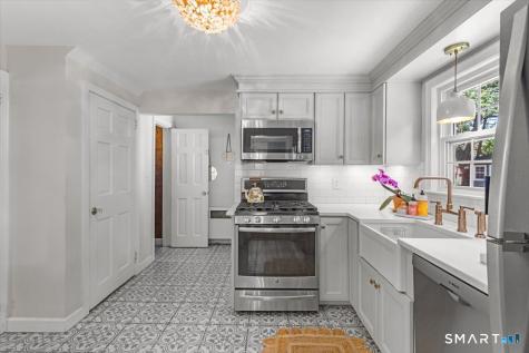 42 Gifford Road West Hartford CT 06119