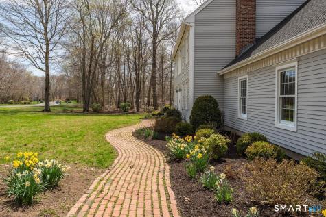 21 Running Brook Drive Killingworth CT 06419