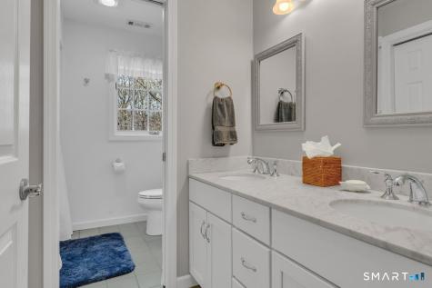 21 Running Brook Drive Killingworth CT 06419