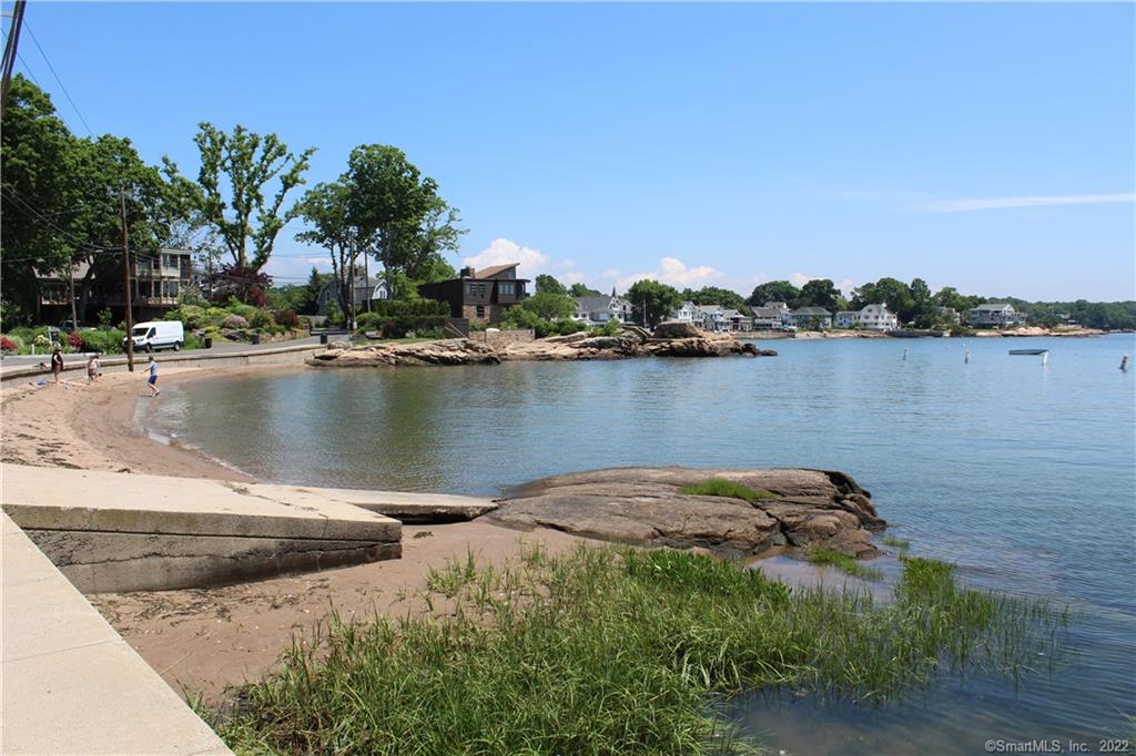 19 Westwood Road Branford CT 06405