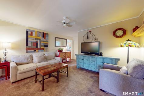4 Kearn Road New Fairfield CT 06812