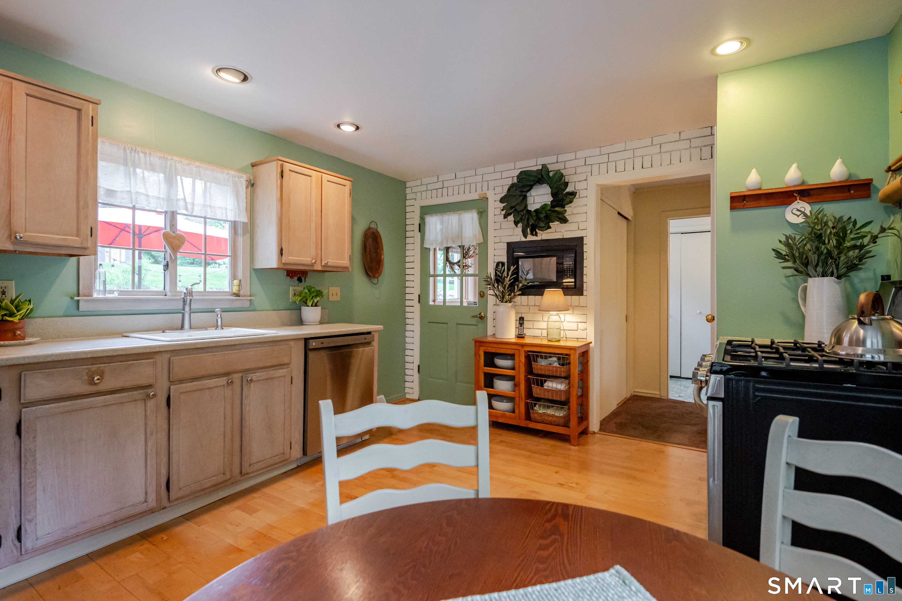 4 Kearn Road New Fairfield CT 06812