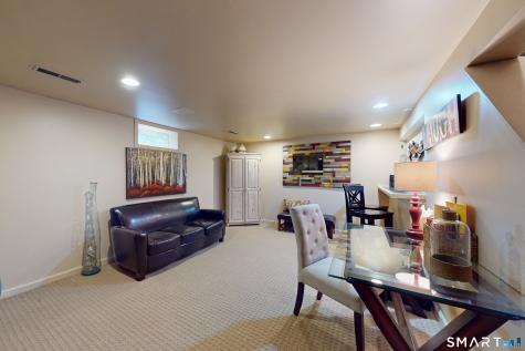 4 Kearn Road New Fairfield CT 06812