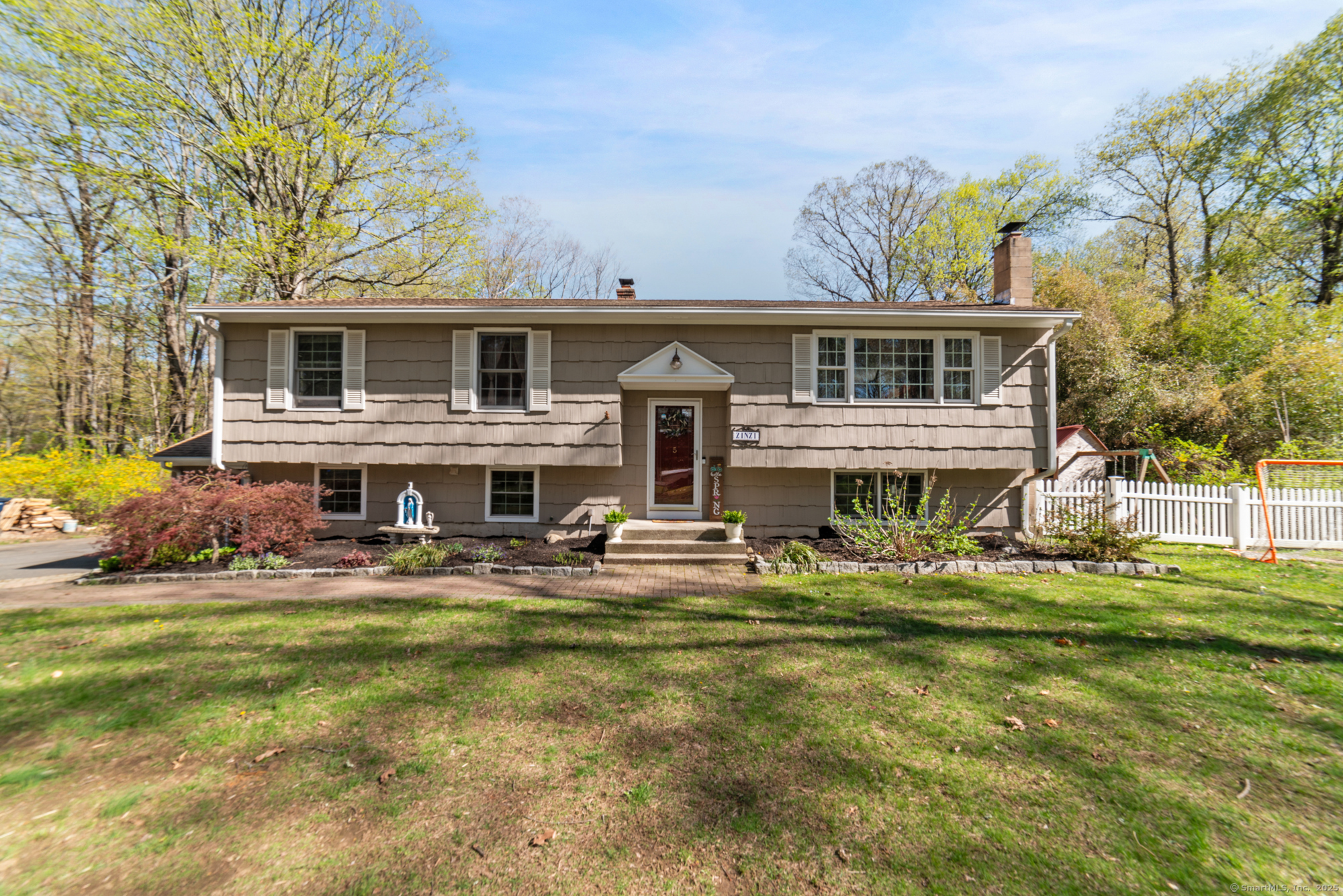 5 Woodlawn Drive Bethel CT 06801