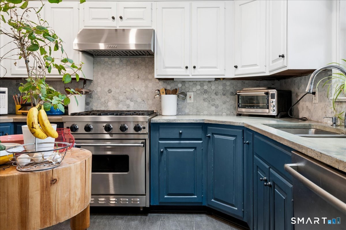 4 Davenport Avenue Westport CT 06880