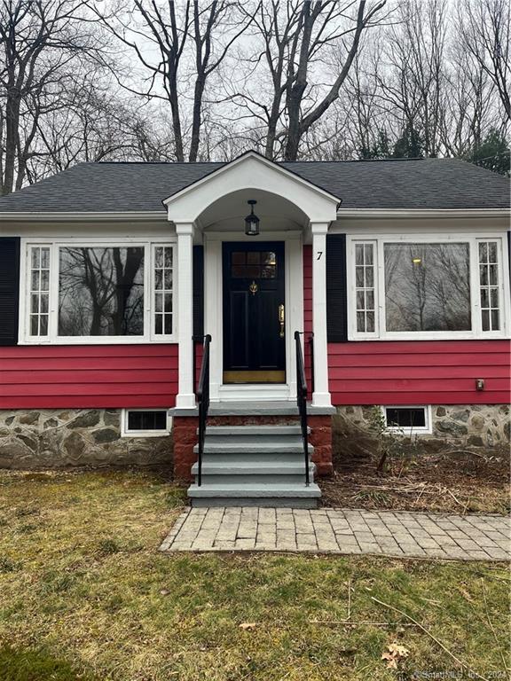 7 Foster Street Middlebury CT 06762