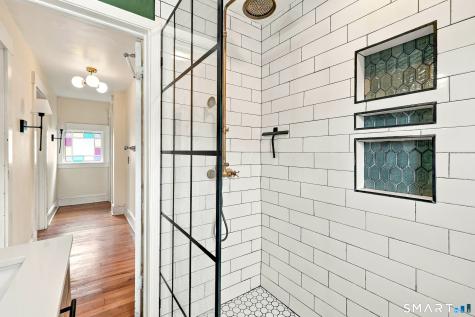 6 Johnson Street Middletown CT 06457