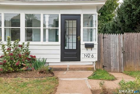 6 Johnson Street Middletown CT 06457