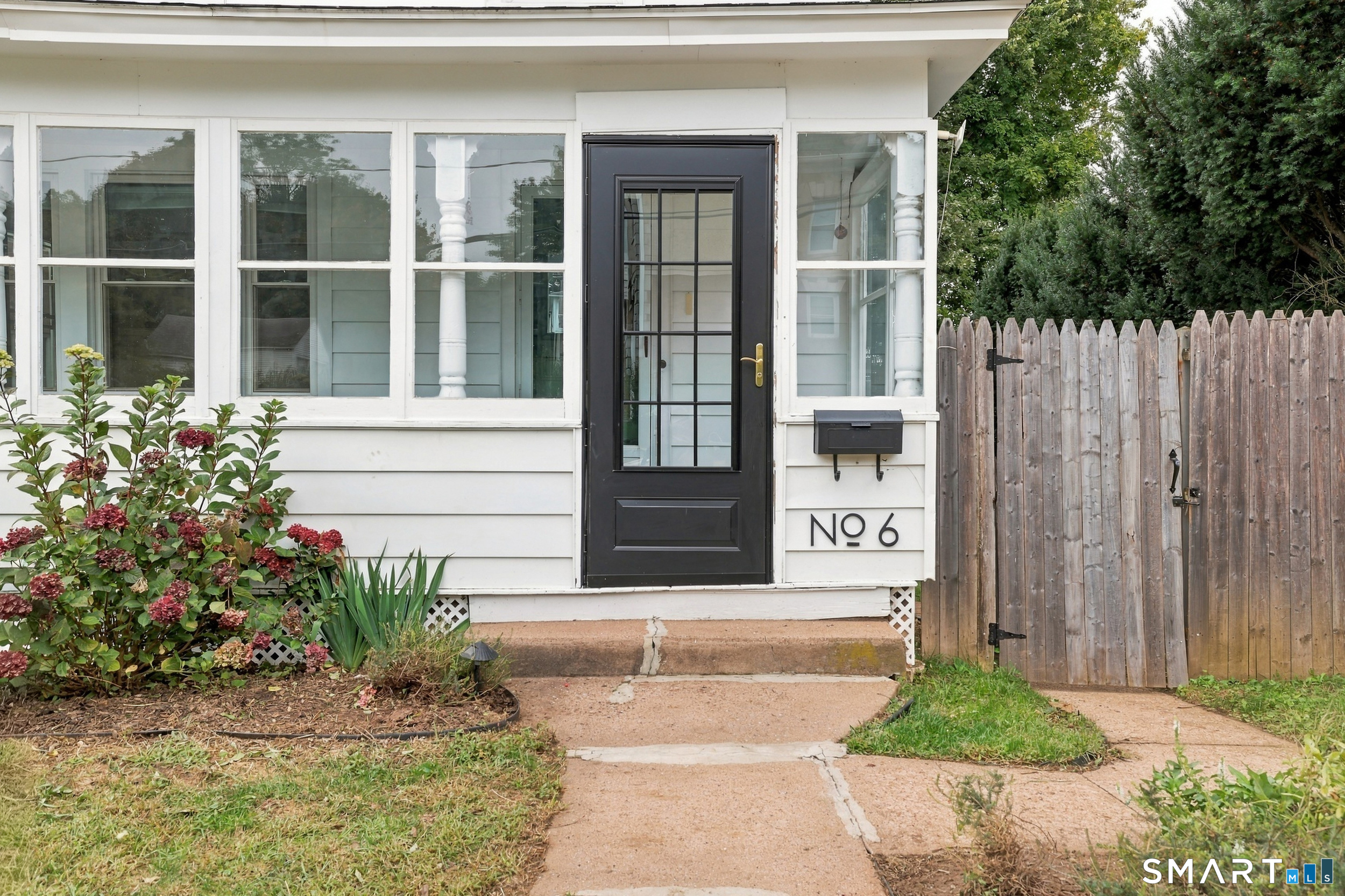6 Johnson Street Middletown CT 06457