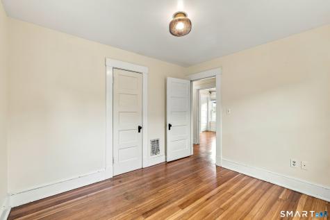 6 Johnson Street Middletown CT 06457