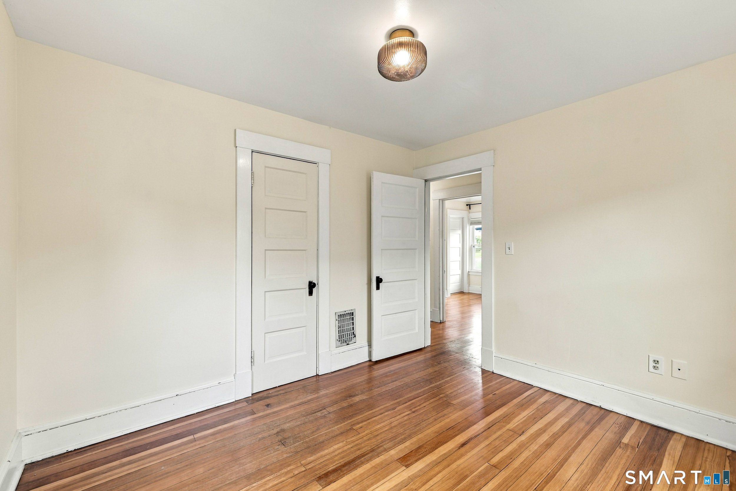 6 Johnson Street Middletown CT 06457
